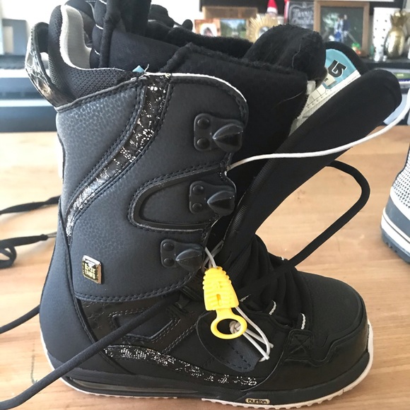 Burton Shoes Womens Burton Snowboard Boots Poshmark